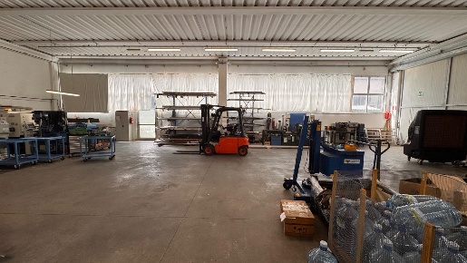 Foto Capannone industriale a Ponsacco Centro di 370 m² con 1 locali