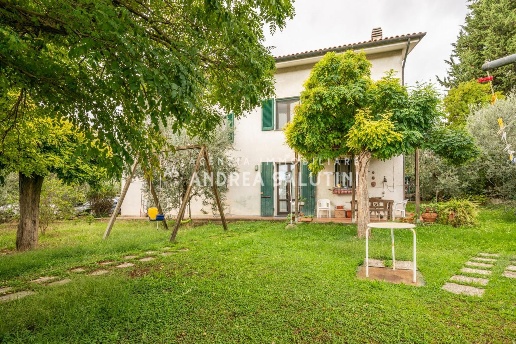 casa indipendente in vendita a Casciana Terme Lari in zona Casciana Terme