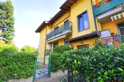 Foto Appartamento a Arconate Centro di 90 m² con 3 locali in vendita