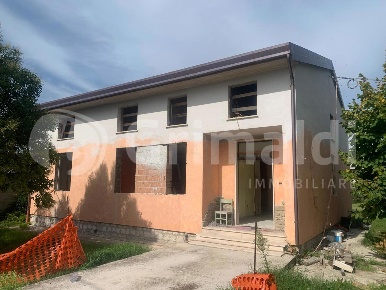 Foto Casa indipendente in Via Vittoria Aganor Pompili 2, Assisi di 240 m²