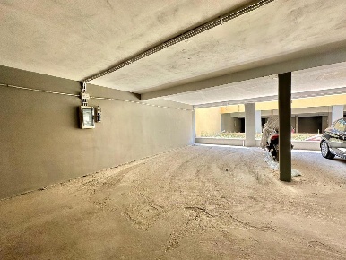 Foto Box in Francesco Gentile, Roma Cinecittà di 12 m² in vendita