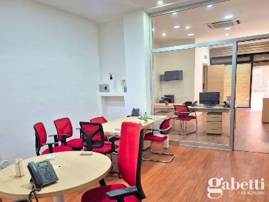 Foto Ufficio in Via PASSARIELLO 00, Pomigliano d'Arco Centro di 50 m²