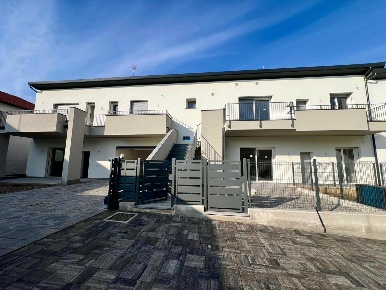 Foto Appartamento in Via Padulli 63, Cabiate di 95 m² con 3 locali