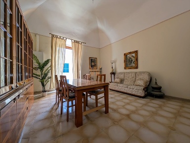 Foto Appartamento in VIA NICOLA DE ROGGIERO, Trani di 98 m² con 2 locali