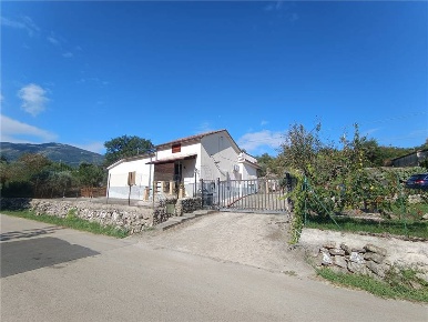 Foto Casa indipendente in -, Esperia di 155 m² con 7 locali in vendita