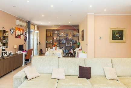 Foto Appartamento in Via Brescia, Catania San Giovanni Galermo di 198 m²