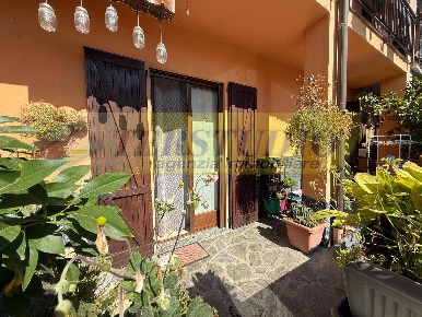 Foto Appartamento in Via Trento, Capriate San Gervasio Centro di 90 m²