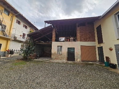Foto Rustico in VIA CESARE BATTISTI, Marano Ticino di 106 m² con 2 locali