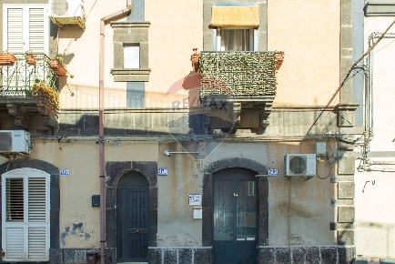 Foto Case semi ndipendenti in Via Regina Elena, Motta Sant'Anastasia