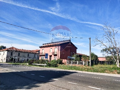 Foto Casa indipendente in via Soria Vecchia, Ozzero Soria Vecchia di 337 m²
