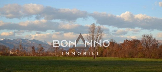 Foto Terreno residenziale in via chioggia, Castello di Godego Centro