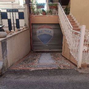Foto Box in Via Wilhelm Von Gloden, Taormina Centro di 54 m² con 1 locali