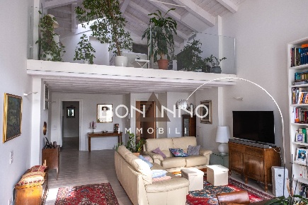 Foto Appartamento in DUOMO, Treviso Duomo di 420 m² con 9 locali in vendita
