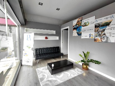 Foto Negozio in Via Europa, Concesio Centro di 55 m² con 2 locali