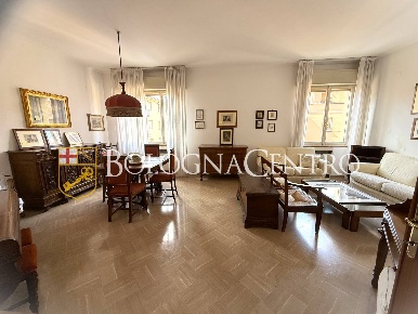 Foto Appartamento in Via Riva Di Reno, Bologna San Felice di 144 m²