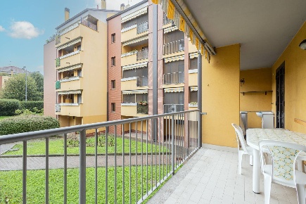 Foto Appartamento in Via Eugenio Curiel, Rozzano Centro di 120 m²