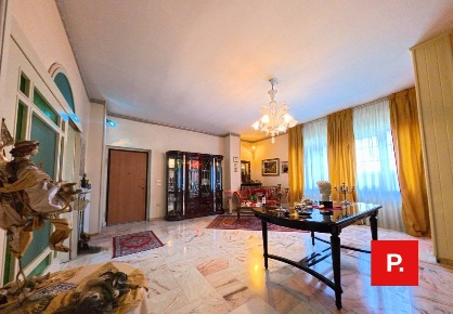 Foto Appartamento in via tagliamento, Marcianise di 424 m² con 14 locali