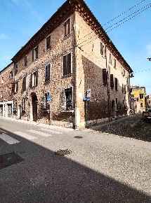 Foto Appartamento in Via Centoversuri, Ferrara Centro Storico di 76 m²