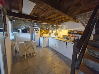 Foto Rustico in Via Giardini Nord, Serramazzoni di 85 m² con 3 locali