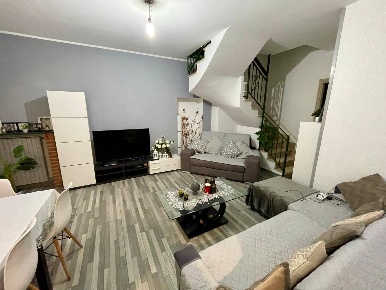 Foto Casa indipendente a Alessandria Borgo Rovereto - Piscina di 130 m²
