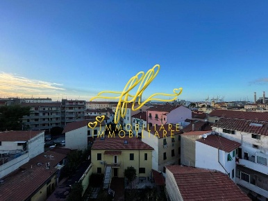 Foto Appartamento a Livorno Pontino - Bastia di 113 m² con 5 locali