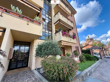 Foto Appartamento a Monza di 130 m² con 4 locali in vendita