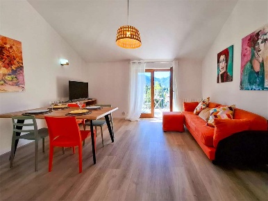 Foto Appartamento in Via Volta, Castione della Presolana Centro di 79 m²