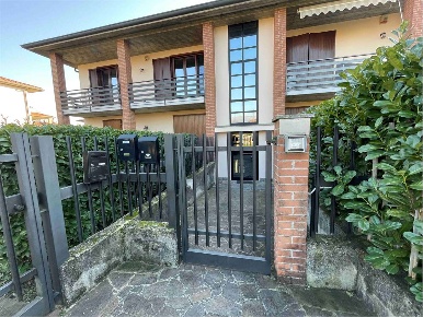 Foto Appartamento in Via Carvisi sn, Terno d'Isola Centro di 106 m²