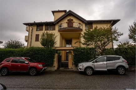 Foto Appartamento in via Mozart 4, Giussano Centro di 95 m² con 3 locali