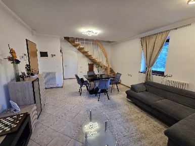 Foto Appartamento in Via Birti, Vadena di 80 m² con 3 locali in vendita