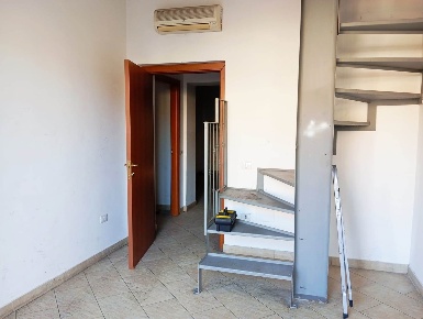 Foto Negozio in Via del Lanificio 11, Terni Brin di 30 m² in affitto