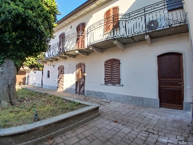 Foto Appartamento a Mortara Centro di 90 m² con 3 locali in vendita