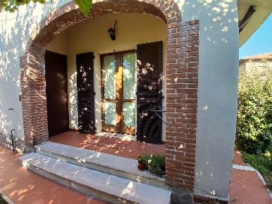 Foto Appartamento a Torrita di Siena Centro di 85 m² con 7 locali