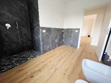 Foto Appartamento a Firenze Galluzzo di 145 m² con 6 locali in vendita