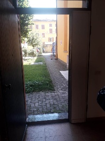 Foto Negozio a Novellara Centro di 50 m² con 2 locali in affitto