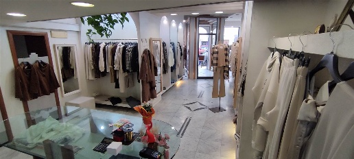 Foto Negozio a Pistoia Centro Storico di 85 m² con 2 locali in vendita