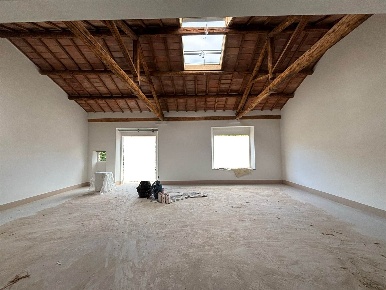 Foto Capannone industriale a Prato Cafaggio - Grignano di 250 m² in affitto