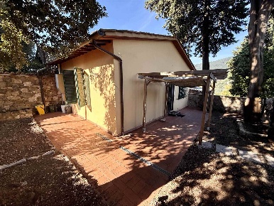 Foto Casa indipendente in VIA DELLA DOCCIOLA 118, Sesto Fiorentino di 90 m²