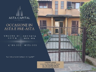 Foto Appartamento in via Chiesa, Pozzo d'Adda Centro di 88 m² con 5 locali