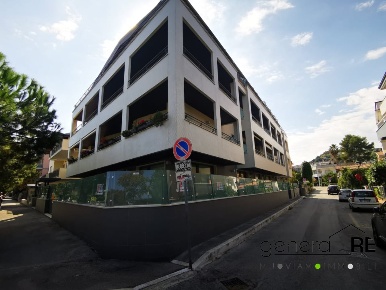 Foto Appartamento a Pescara Lungomare - Strada Parco di 65 m² con 2 locali