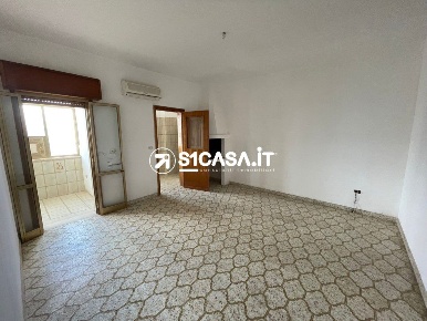 Foto Appartamento in Via Matteotti, Galatone Centro di 80 m² con 5 locali
