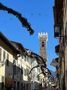 Foto Negozio in VIA ROMA 1, Scarperia e San Piero Scarperia di 90 m²