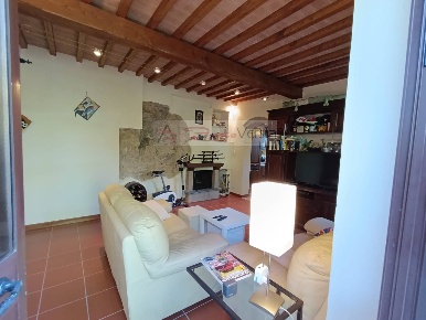 Foto Casa indipendente a Pietrasanta di 84 m² con 5 locali in vendita