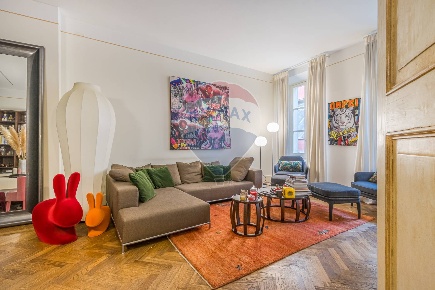 Foto Appartamento in Via Gabbi, Reggio nell'Emilia Centro Storico di 306 m²
