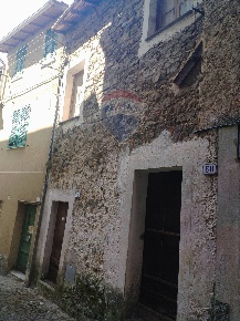 Foto Rustico in via doria, Ceriana di 60 m² con 4 locali in vendita