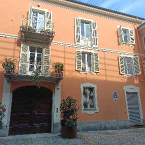 Foto Appartamento in Largo Benedetto Alfieri, Asti Centro Storico di 175 m²