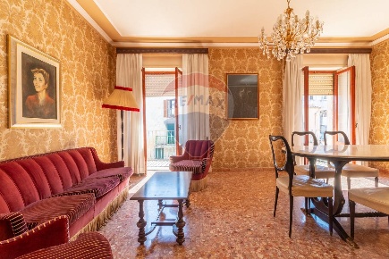 Foto Appartamento in Via Napoli, Cellere Centro di 155 m² con 4 locali