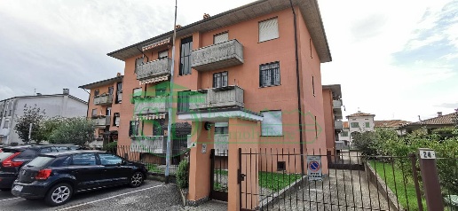 Foto Appartamento in Via SS. Simone e Giuda, Cornegliano Laudense di 80 m²
