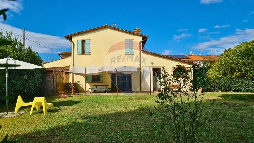 Foto Casa indipendente in VIA CHIASSUOLI, Empoli Ponte a Elsa - Brusciana