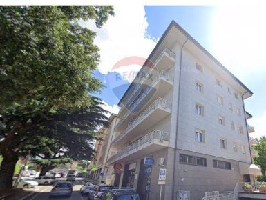 Foto Box a L'Aquila Torretta - Torrione di 60 m² con 8 locali in vendita